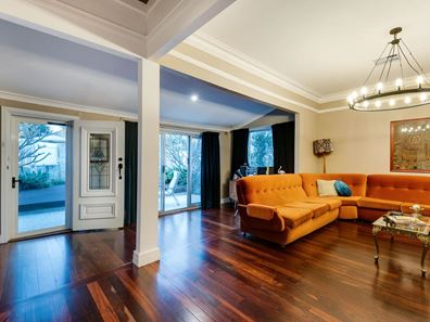 112 Cleopatra Street, Palmyra WA 6157