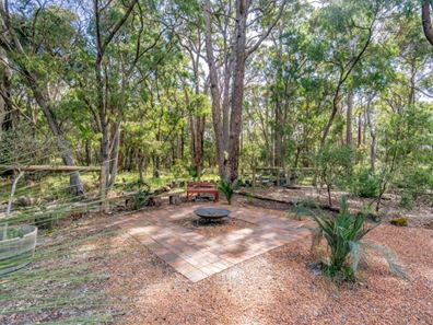 26 Woodland Drive, Burnside WA 6285