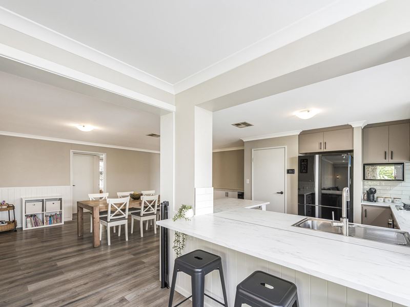 30 Coniston Drive, Ellenbrook WA 6069