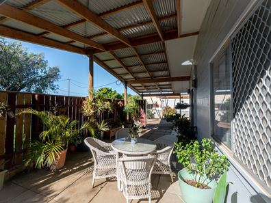 8 Carter Street, Rangeway WA 6530