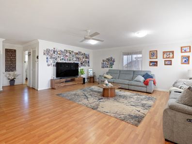 8 Carter Street, Rangeway WA 6530