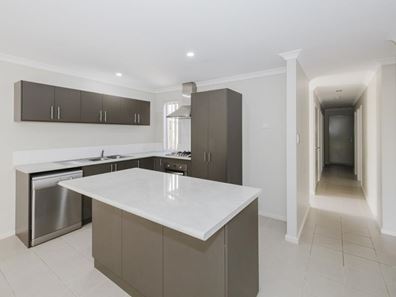 6 Tiller Turn, Yanchep WA 6035