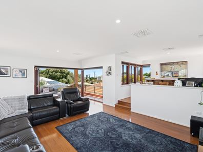 5 The Spit, Kallaroo WA 6025