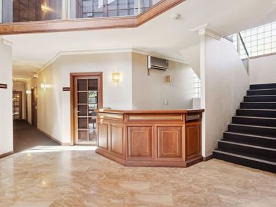 7/10 Johnston , Peppermint Grove WA 6011