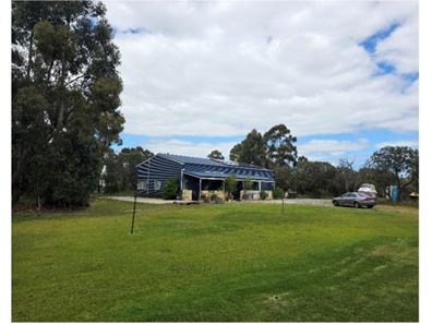 206 De Haer Road, Wandi WA 6167