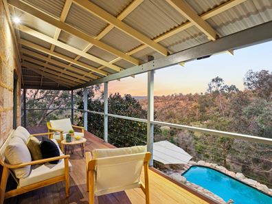 16 Hillway, Swan View WA 6056