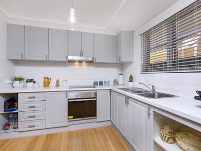 30 Lyons  Street, Rivervale WA 6103