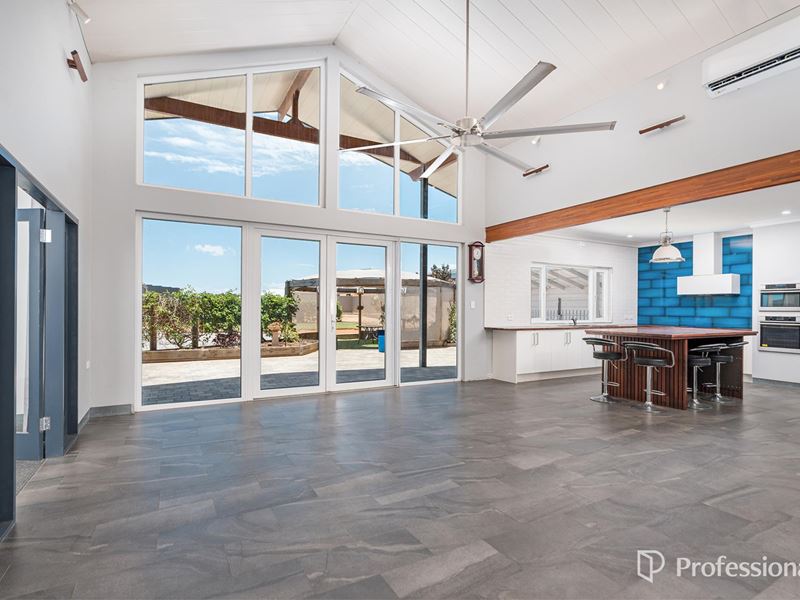 38 Wisteria Parade, Moresby WA 6530