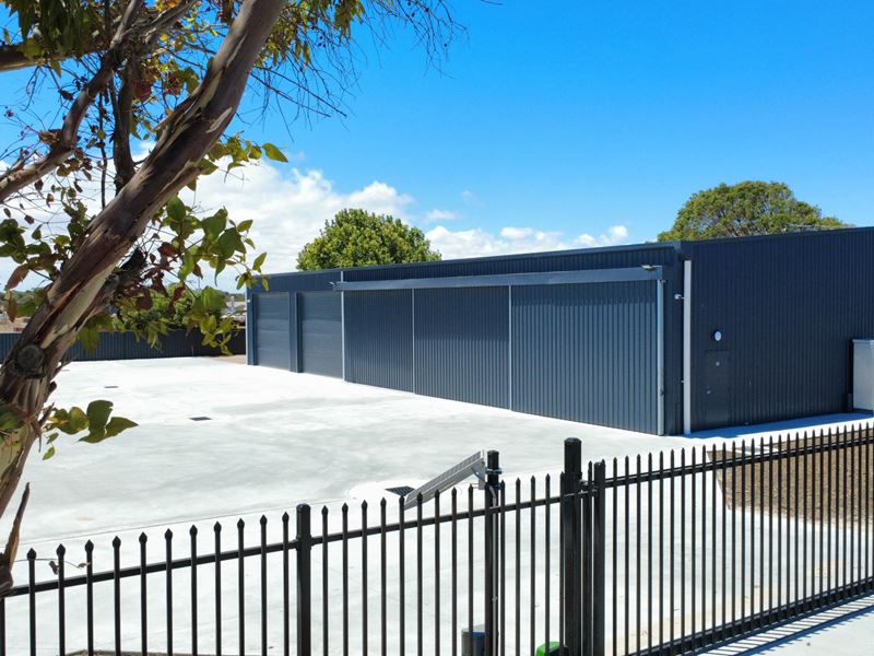 8/11 Hill Street, Chadwick