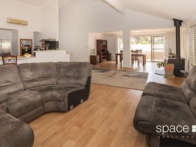 35 Ironbark Avenue, Margaret River WA 6285