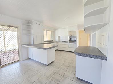13 Price Street, Hopetoun WA 6348