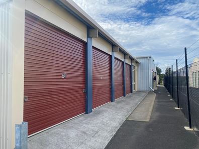 12A Isaacs Street, Busselton WA 6280