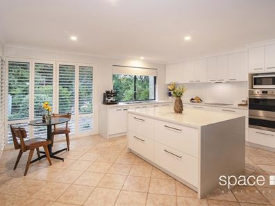 27 Hermitage Drive, Margaret River WA 6285
