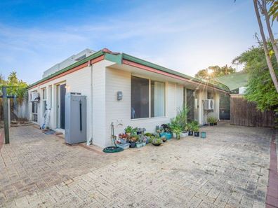 31B DONGARA STREET, Innaloo WA 6018