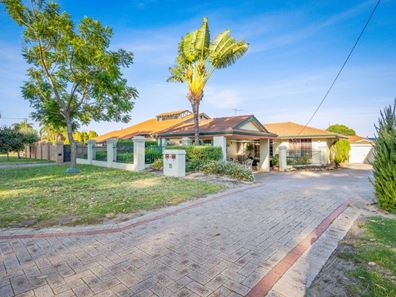 31B DONGARA STREET, Innaloo WA 6018