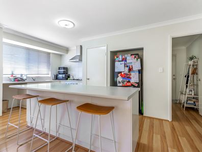 18 Padbury Road, Pinjarra WA 6208
