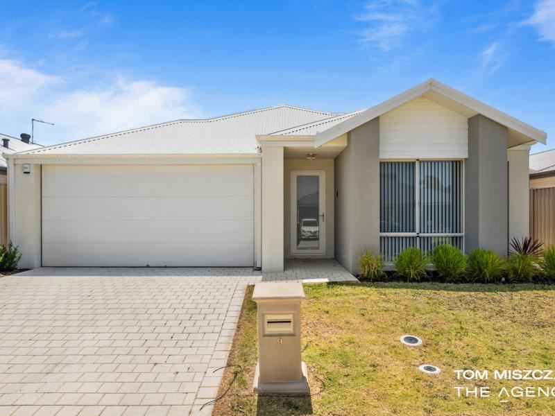 9 Benderson Road, Champion Lakes