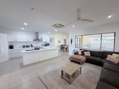 3 Plumegrass Way, Nickol WA 6714