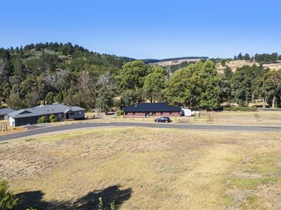 2 Diggers Green, Nannup WA 6275