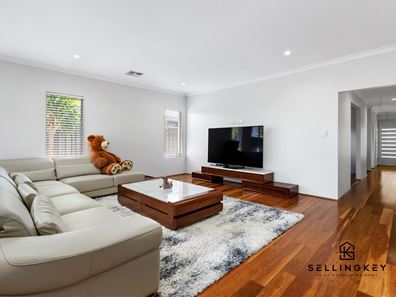 12 Dempsey Road, Piara Waters WA 6112