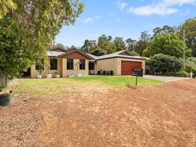 31 Banksiadale Road, Dwellingup WA 6213