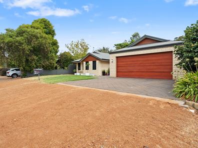 31 Banksiadale Road, Dwellingup WA 6213