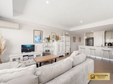 4/4 Burnley Way, Butler WA 6036