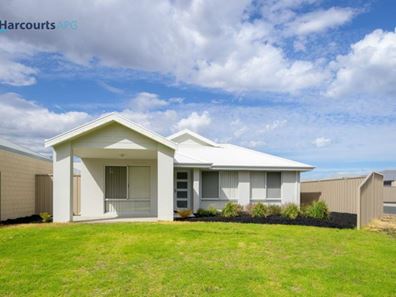 12 Dichiera Bend, Dalyellup WA 6230