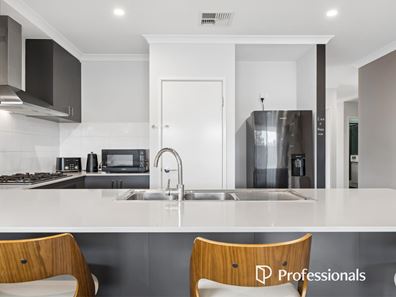 10 Anther Approach, Forrestfield WA 6058