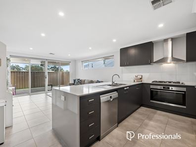 10 Anther Approach, Forrestfield WA 6058