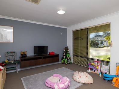 10 Rubery Way, Byford WA 6122
