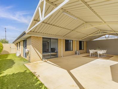 42 Thurleigh Approach, Butler WA 6036