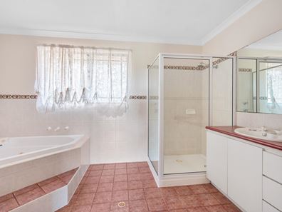 24 Geoffrey Stokes Parade, Kalgoorlie WA 6430