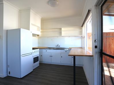 2 Daphne Street, Castletown WA 6450