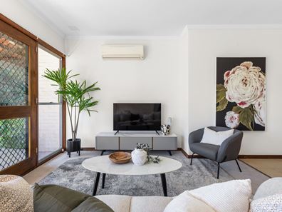 8/16 Caporn Street, Crawley WA 6009