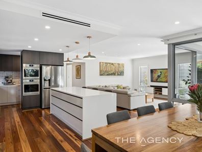 24 Clareville Crescent, Kallaroo WA 6025