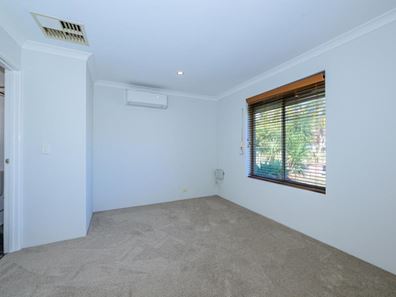 12 Opperman Place, Middle Swan WA 6056