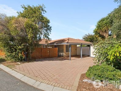6 Manuel Close, Hamilton Hill WA 6163