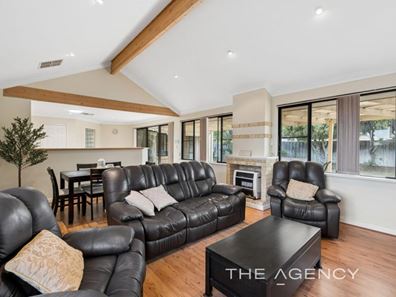 9 Hermitage Place, Hillarys WA 6025