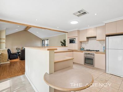 9 Hermitage Place, Hillarys WA 6025