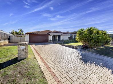 15 Lorient Pass, Quinns Rocks WA 6030