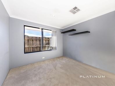 15 Lorient Pass, Quinns Rocks WA 6030