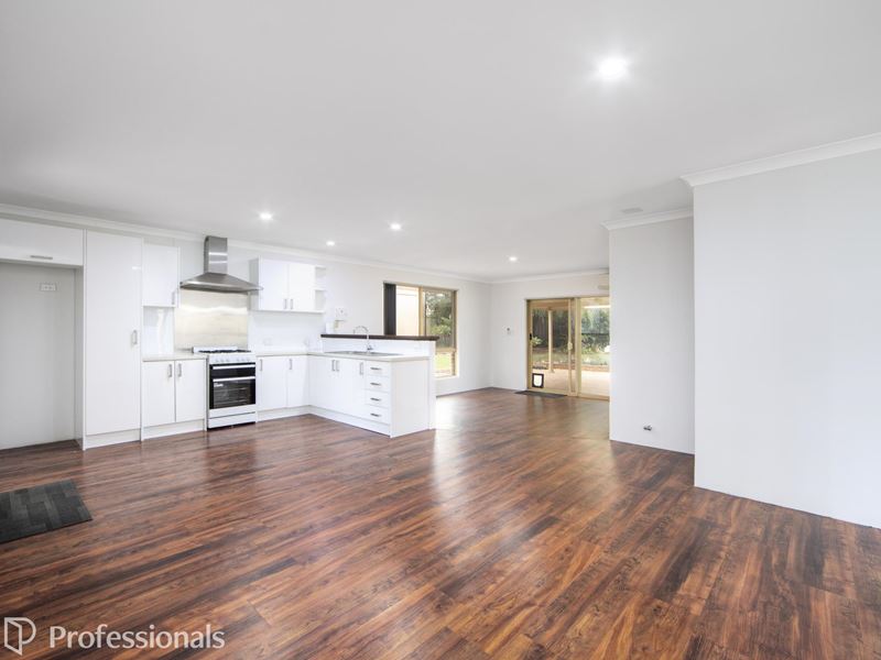 12 Sprint Close, Middle Swan