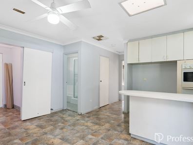 55 Tollington Park Road, Kelmscott WA 6111
