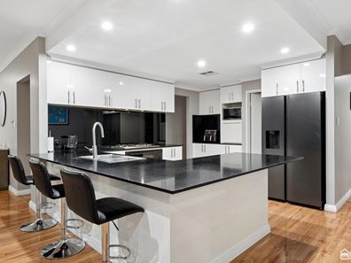 22 Letterkenny Way, Hilbert WA 6112