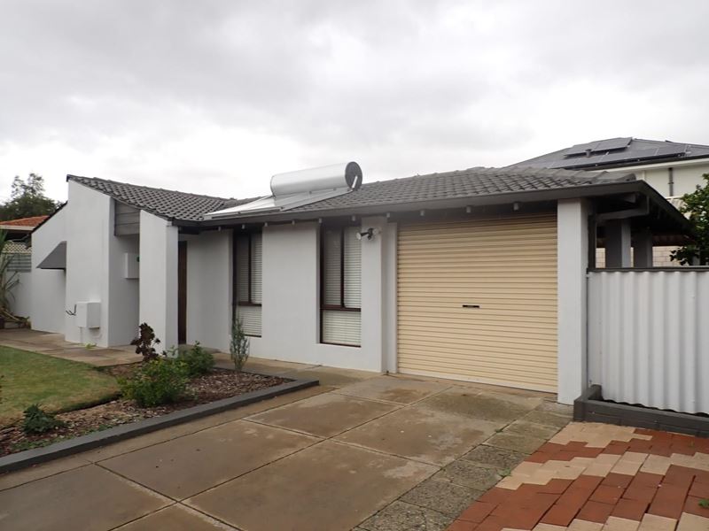 42 Moira Avenue, Forrestfield WA 6058