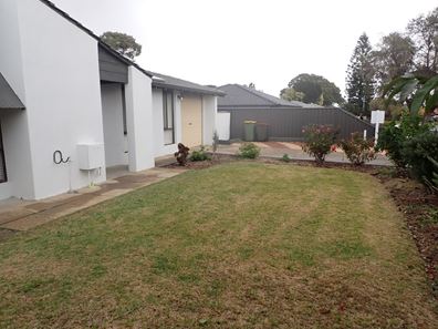 42 Moira Avenue, Forrestfield WA 6058