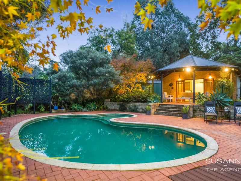 12 Lawnbrook Road East, Bickley
