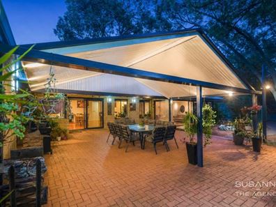 12 Lawnbrook Road East, Bickley WA 6076