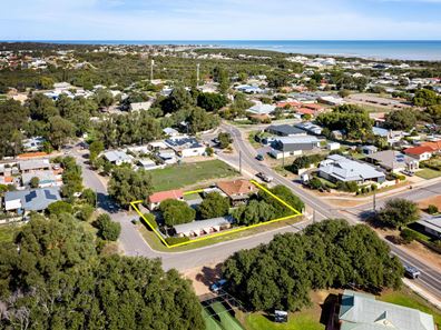 32 Waldeck Street, Dongara WA 6525